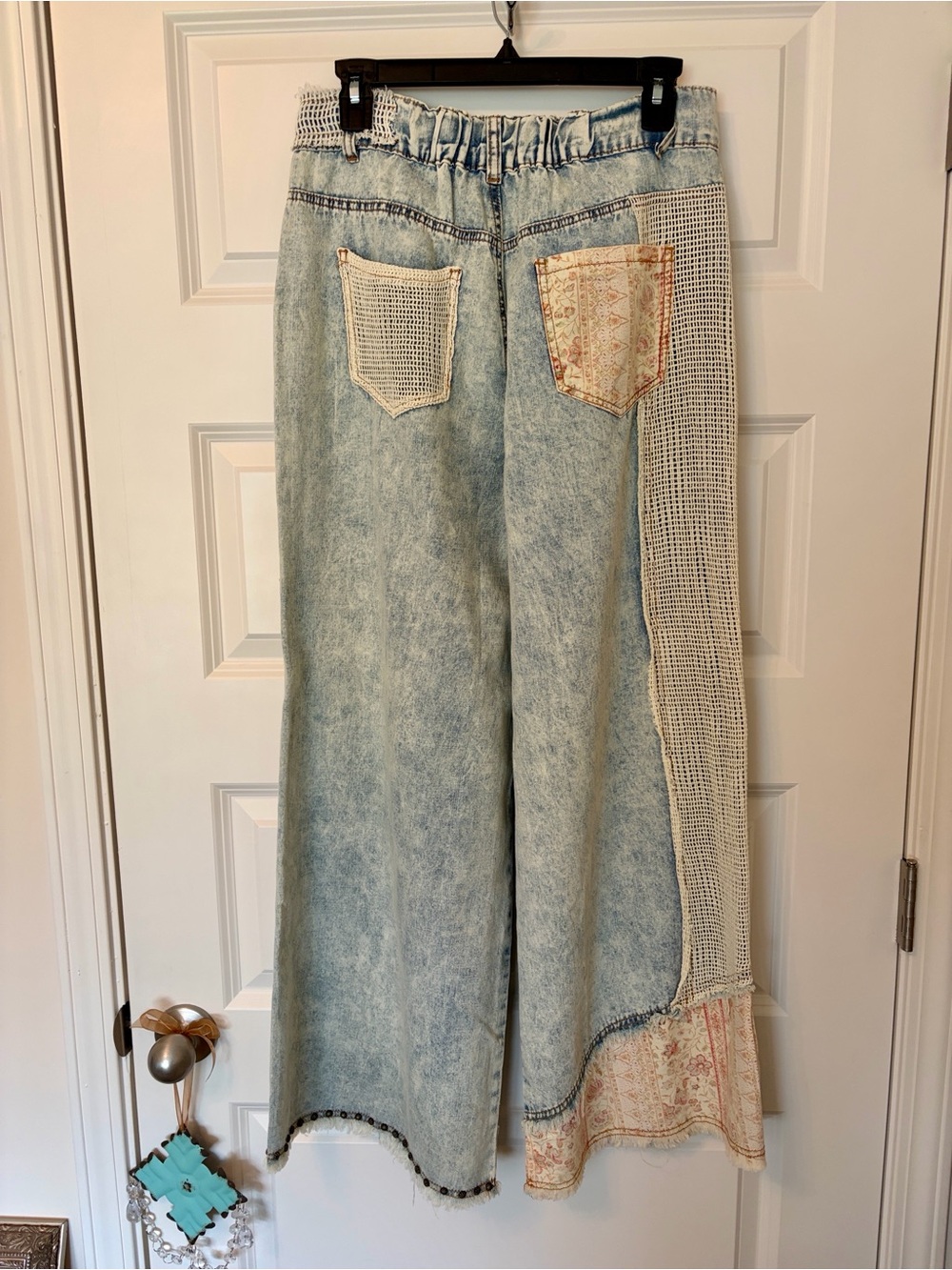 NWT POL Light Wash Patchwork Wide-Leg Jeans - Picture 7 of 10